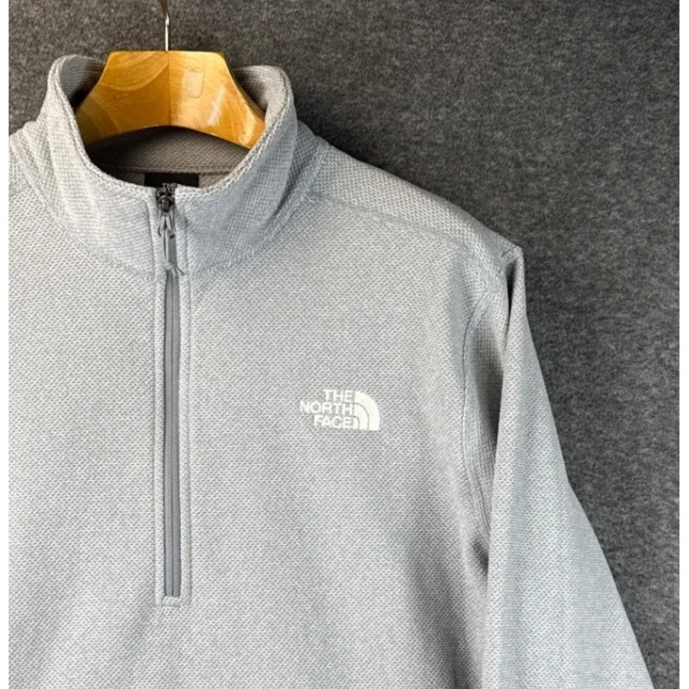 The North Face Grey Textured Cap Rock 1/4 Zip Fleece Pullover Men Size L Jogging